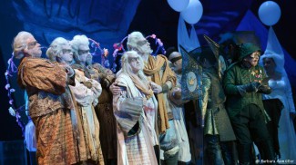 "Сон - это жизнь" на сцене Боннской оперы